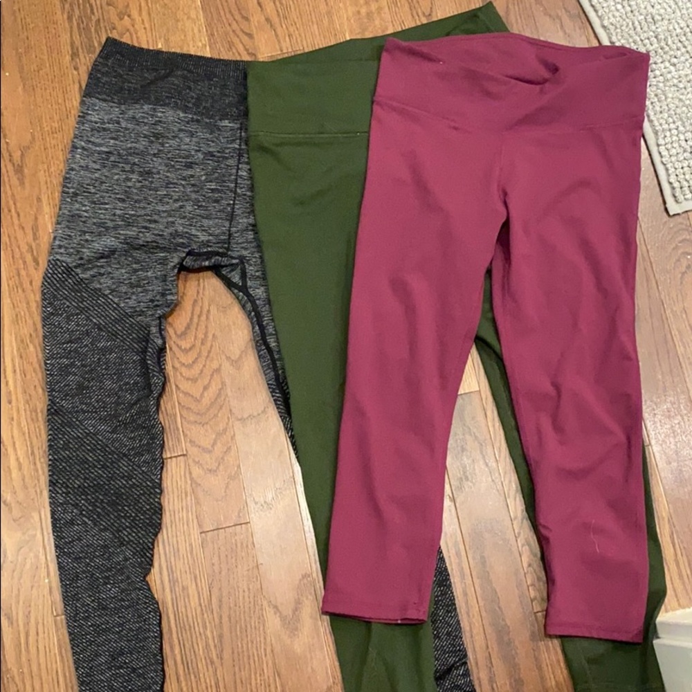 3 pairs of size 6 fabletics leggings
